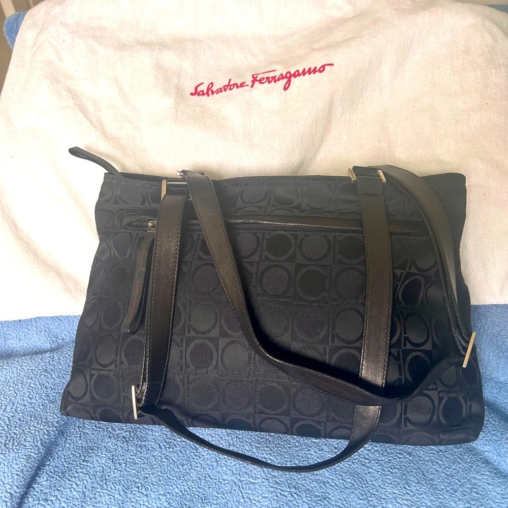 Vintage Salvatore Ferragamo shoulder bag